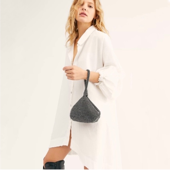 FREE PEOPLE Whistler Oversize Button-up Top in White Size Medium NWOT - Picture 1 of 5